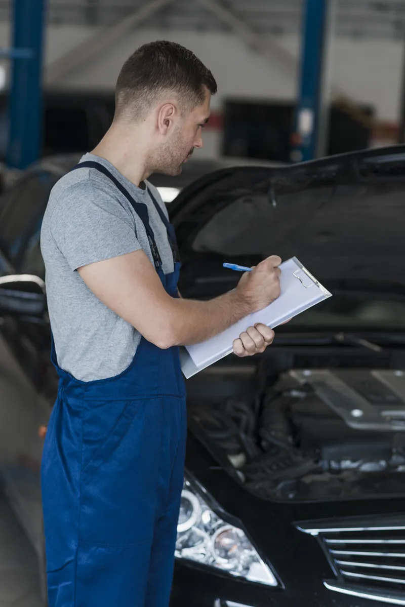 modern-automobile-mechanic-composition